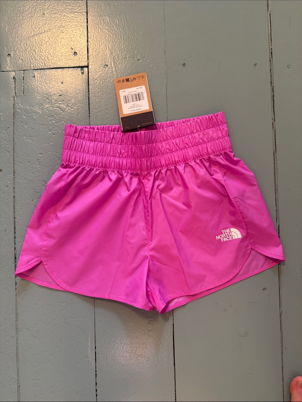 The North Face girls never stop woven short large NWT